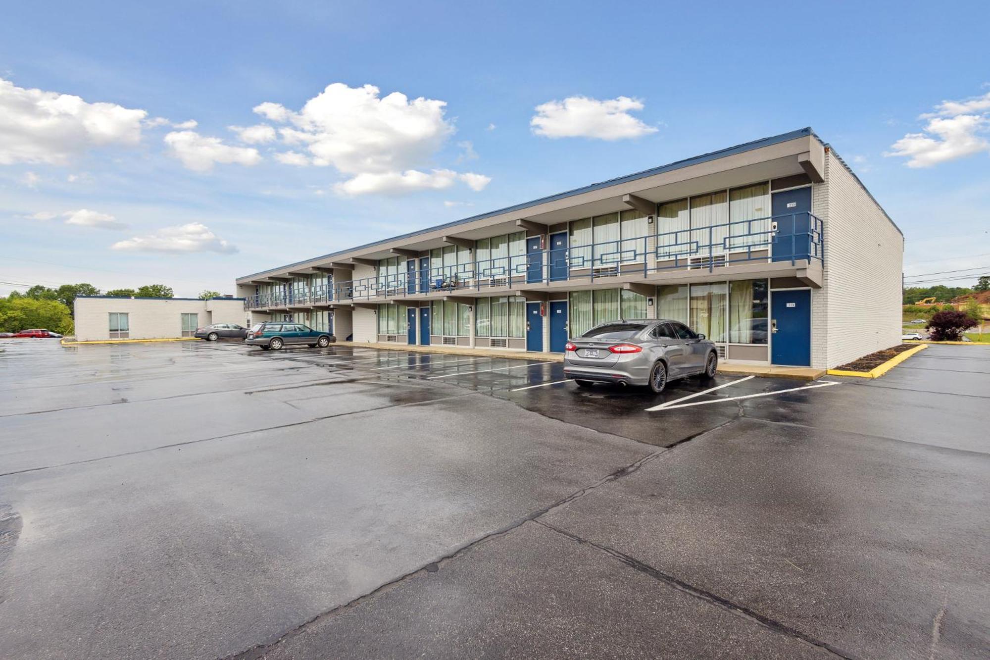 Relax Inn By Oyo Greeneville Near Hwy Us-321 Екстер'єр фото
